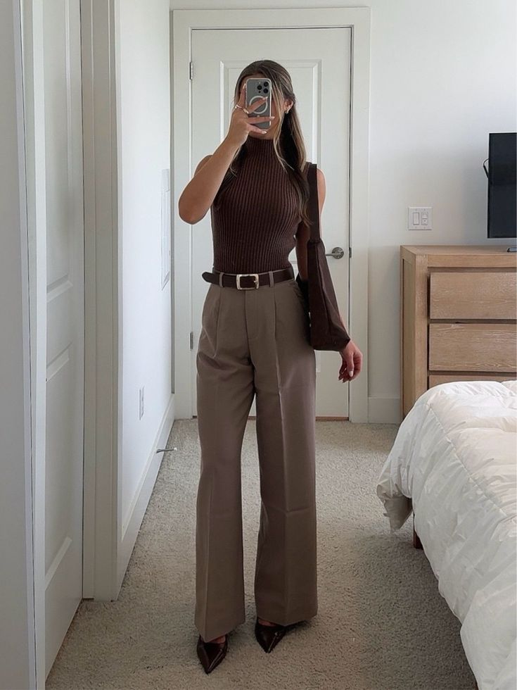 Aveline High Waist Straight Leg Trousers in Chestnut